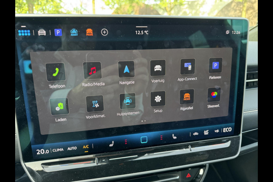 Volkswagen ID7 77 kWh Pro Business VAN:47.900,- VOOR: 44.440,- UW HERFSTVOORDEEL:3.460,- SOH 96%| 360 CAMERA | ELEKTRISCHE ACHTERKLEP| DODE HOEK SENSOR | ELEKTRISCHE TREKHAAK | STOEL + STUURVERWARMING + MASSAGE | KEY LESS | RIJKLAAPRIJS INCL. 12 MND BOVAG GARANTIE|