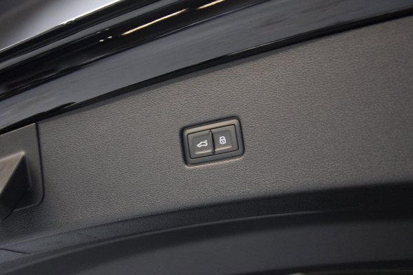 Audi Q8 55 TFSI e quattro Pro Line S *2xS-Line* RS int.|Facelift|Org.NL|Panoramadak|Dealer onderhouden|ACC|Bang&Olufsen