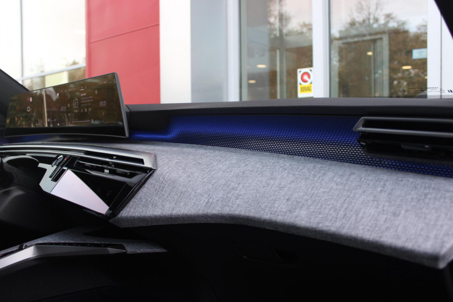 Peugeot 3008 1.2 Hybrid 145PK GT | ELEKTRISCH BEDIENBARE ACHTERKLEP | NAVIGATIE | DRAADLOZE APPLE CARPLAY/ANDROID AUTO | SFEER VERLICHTING | ACHTERUITRIJ CAMERA | PARKEERSENSOREN VOOR EN ACHTER | FULL LED KOPLAMPEN | KEYLESS ENTRY/START | ADAPTIVE CRUISE CONTROL | STOEL/STUUR VERWARMING | LICHTMETALEN VELGEN 19" | DAB+ RADIO |