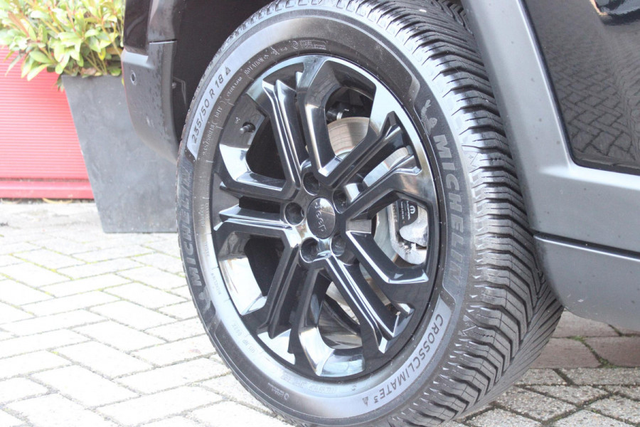 Jeep Compass 4xe 240PK Plug-in Hybrid Electric NORTH STAR | PANORAMA SCHUIF/KANTEL DAK | WINTERPACK: STOEL/STUUR/PARKEERNSENSOREN/RUITENSPROEIER VERWARMBAAR | SAFETY PACK: 360° CAMERA/DODEHOEK BEWAKING/BUITENSPIEGELS MET INSTAPVERLICHTING | 10,1" TOUCHSCREEN MET NAVIGATIE/ADAPTIVE CRUISE CONTROL INCL LANE CENTERING ASSIST/VERKEERSBORDEN INFORMATIE/DRAADLOZE TELEFOONLADER/HANDSFREE ELEKTRISCH BEDIENBARE ACHTERKLEP | PREMIUM AUDIO SYSTEEM MET 9 SPEAKERS & SUBWOOVER "ALPINE" | KEYLESS ENTRY | DRAADLOZE APPLE CARPLAY/ANDROID AUTO | 18" LICHTMETALEN VELGEN | ALL SEASON BANDEN |