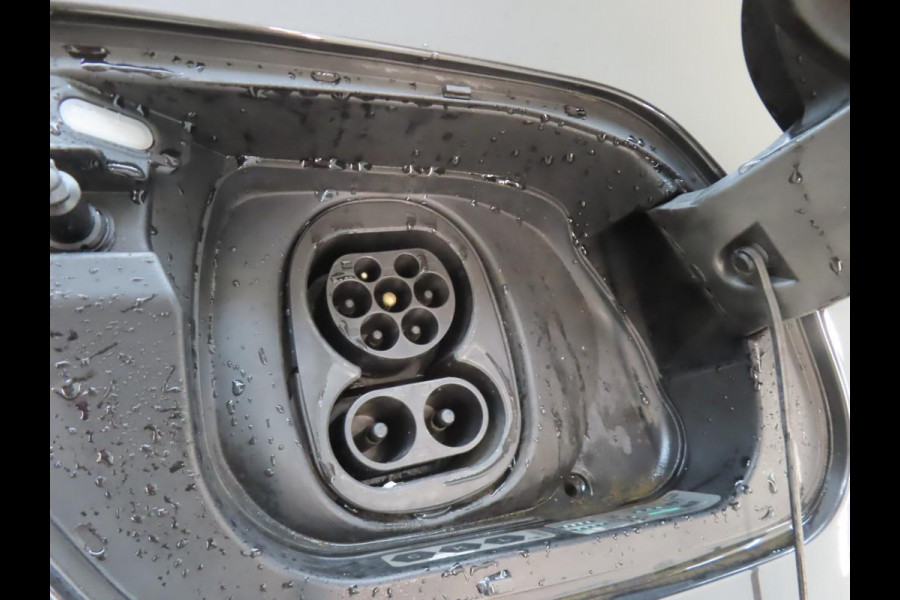 Volkswagen ID.3 Pro 58 kWh | SOH 93% | Warmtepomp | Navigatie | Style Pakket |