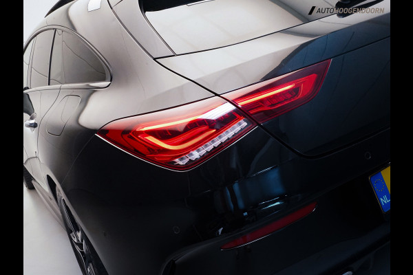Mercedes-Benz CLA-Klasse Shooting Brake 180 Business Solution AMG (BURMESTER,PANORAMADAK,SFEERVERLICHTING,STOELVERWARMING,CARPLAY)