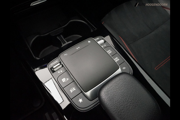 Mercedes-Benz CLA-Klasse Shooting Brake 180 Business Solution AMG (BURMESTER,PANORAMADAK,SFEERVERLICHTING,STOELVERWARMING,CARPLAY)