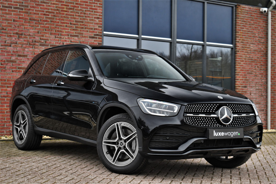 Mercedes-Benz GLC 300e 4M AMG Pano Luchtv Distr HUD 360 Stoel-ventilatie Memory Night