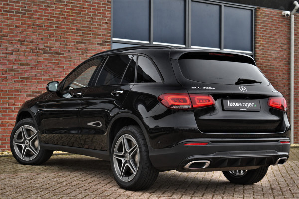 Mercedes-Benz GLC 300e 4M AMG Pano Luchtv Distr HUD 360 Stoel-ventilatie Memory Night