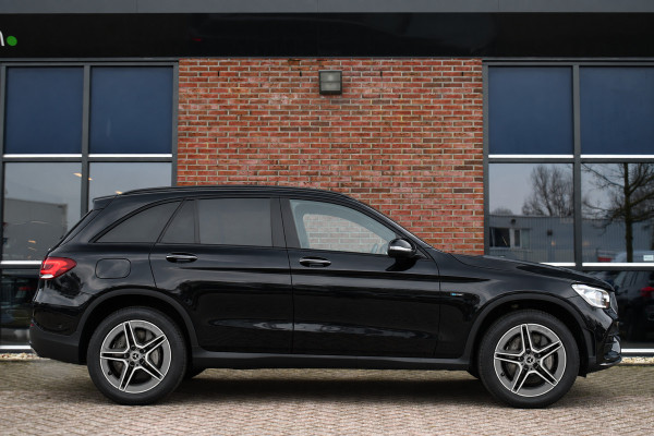 Mercedes-Benz GLC 300e 4M AMG Pano Luchtv Distr HUD 360 Stoel-ventilatie Memory Night