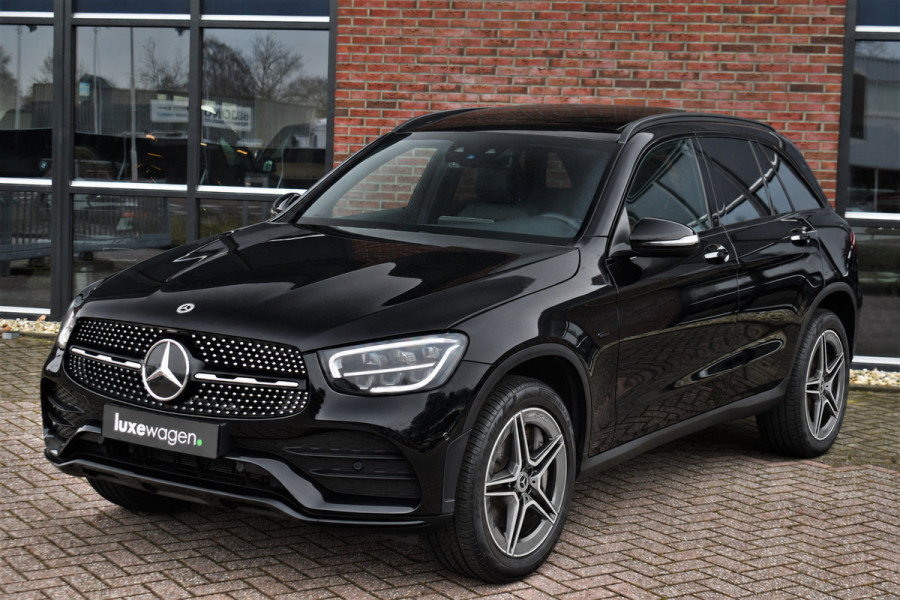 Mercedes-Benz GLC 300e 4M AMG Pano Luchtv Distr HUD 360 Stoel-ventilatie Memory Night