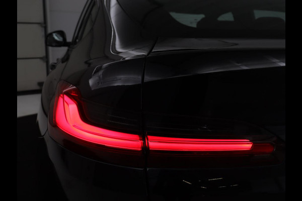 BMW X4 xDrive20i Business Edition | M-sport | Panoramadak | Leder | Memory | Stuur/stoel verwarming | Cruise control | Camera | Park assist | Carplay | Sfeerverlichting | Climate control