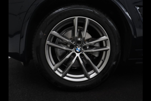 BMW X4 xDrive20i Business Edition | M-sport | Panoramadak | Leder | Memory | Stuur/stoel verwarming | Cruise control | Camera | Park assist | Carplay | Sfeerverlichting | Climate control