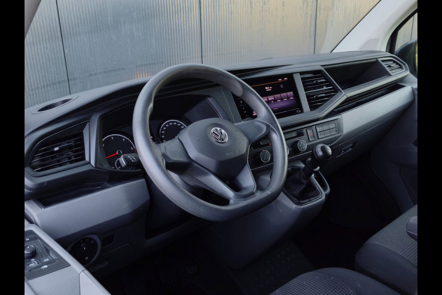 Volkswagen Transporter 2.0TDI L2H1 SPORT EDITION 150PK PDC