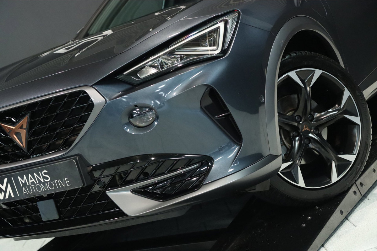 CUPRA Formentor 1.4 e-Hybrid VZ / PANO / ACC / CAMERA / KEYLESS / STUUR+STOELVERW