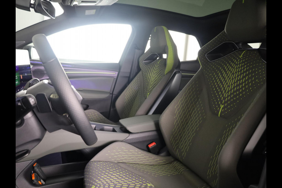 CUPRA Raval VZ Rebel 56 kWh 225pk | Elek. stoel | Travel Assist