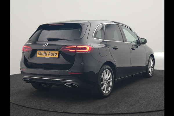Mercedes-Benz B-Klasse 250 e Premium PHEV 218pk Dealer O.H. | Trekhaak Af Fabriek | Adaptive Cruise | Head Up | Burmester Audio | Camera | Lederen Sportstoelen Memory & Verwarmd | BLIS | Apple Carplay | Widescreen Navi | DAB | Plug In Hybrid |