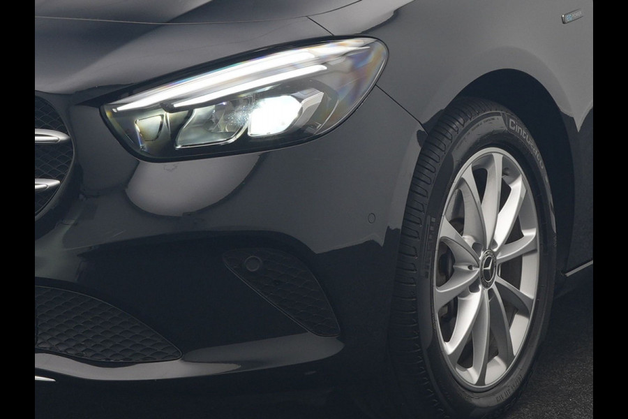 Mercedes-Benz B-Klasse 250 e Premium PHEV 218pk Dealer O.H. | Trekhaak Af Fabriek | Adaptive Cruise | Head Up | Burmester Audio | Camera | Lederen Sportstoelen Memory & Verwarmd | BLIS | Apple Carplay | Widescreen Navi | DAB | Plug In Hybrid |