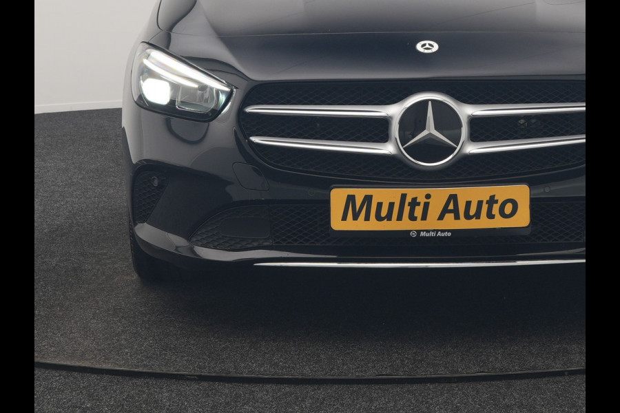 Mercedes-Benz B-Klasse 250 e Premium PHEV 218pk Dealer O.H. | Trekhaak Af Fabriek | Adaptive Cruise | Head Up | Burmester Audio | Camera | Lederen Sportstoelen Memory & Verwarmd | BLIS | Apple Carplay | Widescreen Navi | DAB | Plug In Hybrid |