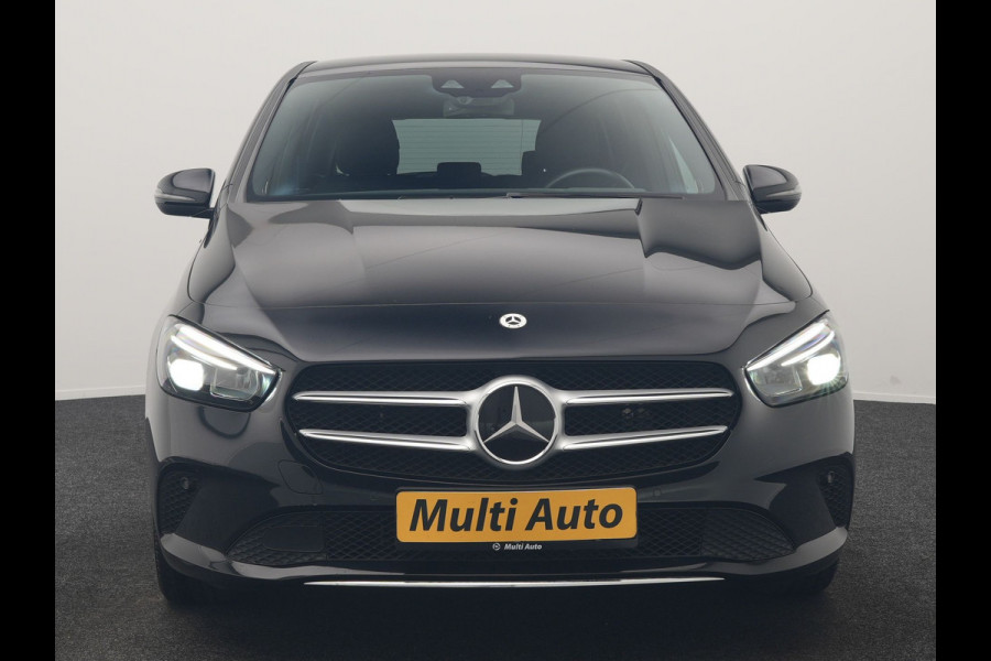 Mercedes-Benz B-Klasse 250 e Premium PHEV 218pk Dealer O.H. | Trekhaak Af Fabriek | Adaptive Cruise | Head Up | Burmester Audio | Camera | Lederen Sportstoelen Memory & Verwarmd | BLIS | Apple Carplay | Widescreen Navi | DAB | Plug In Hybrid |