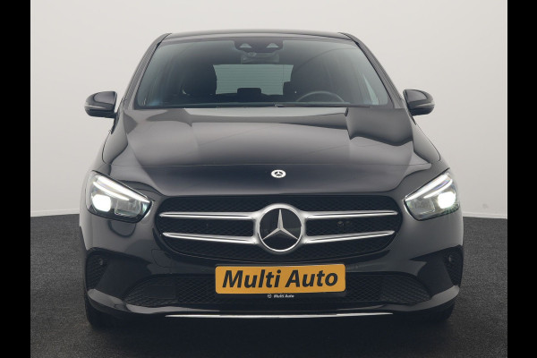 Mercedes-Benz B-Klasse 250 e Premium PHEV 218pk Dealer O.H. | Trekhaak Af Fabriek | Adaptive Cruise | Head Up | Burmester Audio | Camera | Lederen Sportstoelen Memory & Verwarmd | BLIS | Apple Carplay | Widescreen Navi | DAB | Plug In Hybrid |