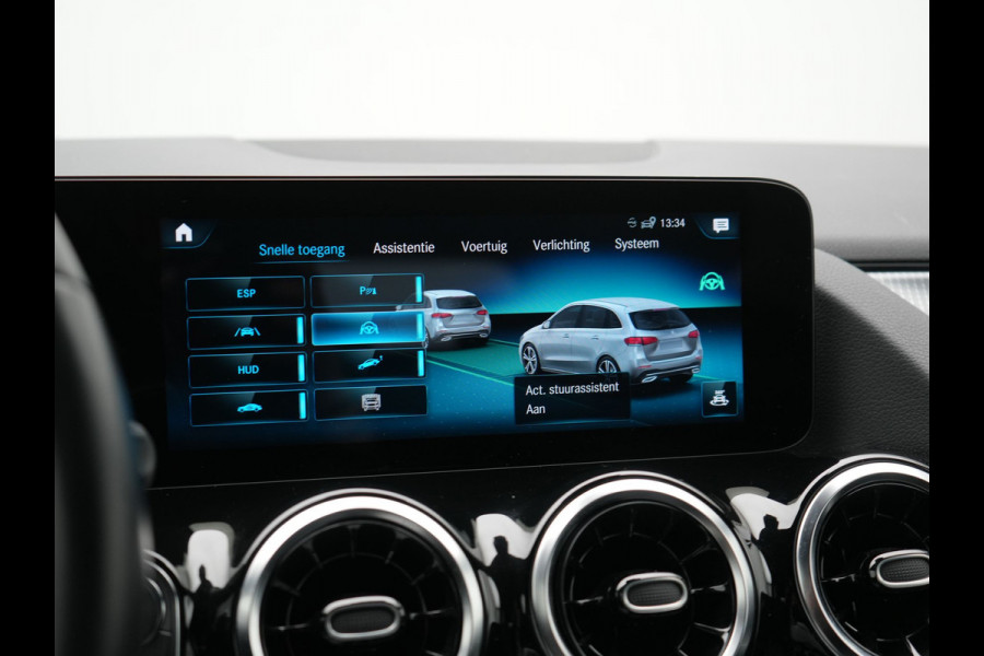 Mercedes-Benz B-Klasse 250 e Premium PHEV 218pk Dealer O.H. | Trekhaak Af Fabriek | Adaptive Cruise | Head Up | Burmester Audio | Camera | Lederen Sportstoelen Memory & Verwarmd | BLIS | Apple Carplay | Widescreen Navi | DAB | Plug In Hybrid |