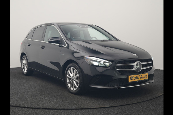 Mercedes-Benz B-Klasse 250 e Premium PHEV 218pk Dealer O.H. | Trekhaak Af Fabriek | Adaptive Cruise | Head Up | Burmester Audio | Camera | Lederen Sportstoelen Memory & Verwarmd | BLIS | Apple Carplay | Widescreen Navi | DAB | Plug In Hybrid |