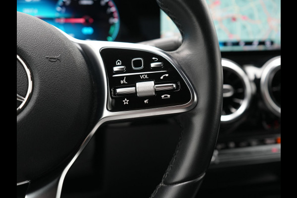 Mercedes-Benz B-Klasse 250 e Premium PHEV 218pk Dealer O.H. | Trekhaak Af Fabriek | Adaptive Cruise | Head Up | Burmester Audio | Camera | Lederen Sportstoelen Memory & Verwarmd | BLIS | Apple Carplay | Widescreen Navi | DAB | Plug In Hybrid |