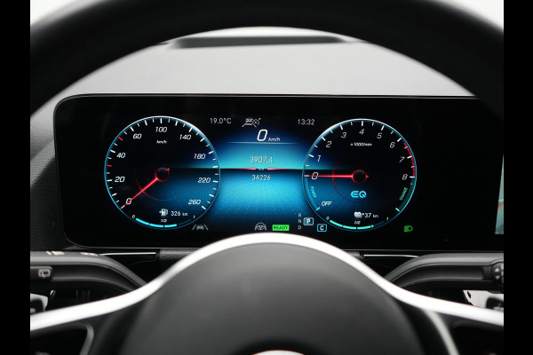 Mercedes-Benz B-Klasse 250 e Premium PHEV 218pk Dealer O.H. | Trekhaak Af Fabriek | Adaptive Cruise | Head Up | Burmester Audio | Camera | Lederen Sportstoelen Memory & Verwarmd | BLIS | Apple Carplay | Widescreen Navi | DAB | Plug In Hybrid |