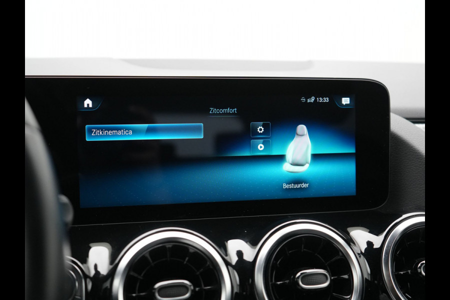 Mercedes-Benz B-Klasse 250 e Premium PHEV 218pk Dealer O.H. | Trekhaak Af Fabriek | Adaptive Cruise | Head Up | Burmester Audio | Camera | Lederen Sportstoelen Memory & Verwarmd | BLIS | Apple Carplay | Widescreen Navi | DAB | Plug In Hybrid |