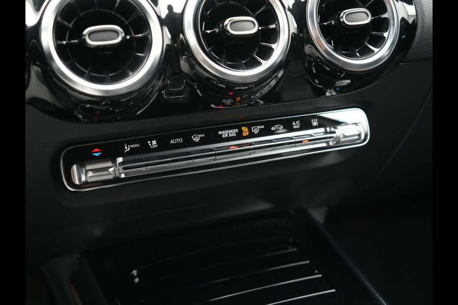 Mercedes-Benz B-Klasse 250 e Premium PHEV 218pk Dealer O.H. | Trekhaak Af Fabriek | Adaptive Cruise | Head Up | Burmester Audio | Camera | Lederen Sportstoelen Memory & Verwarmd | BLIS | Apple Carplay | Widescreen Navi | DAB | Plug In Hybrid |