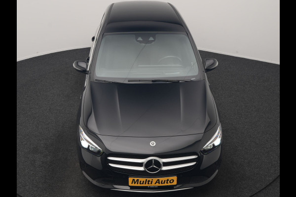 Mercedes-Benz B-Klasse 250 e Premium PHEV 218pk Dealer O.H. | Trekhaak Af Fabriek | Adaptive Cruise | Head Up | Burmester Audio | Camera | Lederen Sportstoelen Memory & Verwarmd | BLIS | Apple Carplay | Widescreen Navi | DAB | Plug In Hybrid |