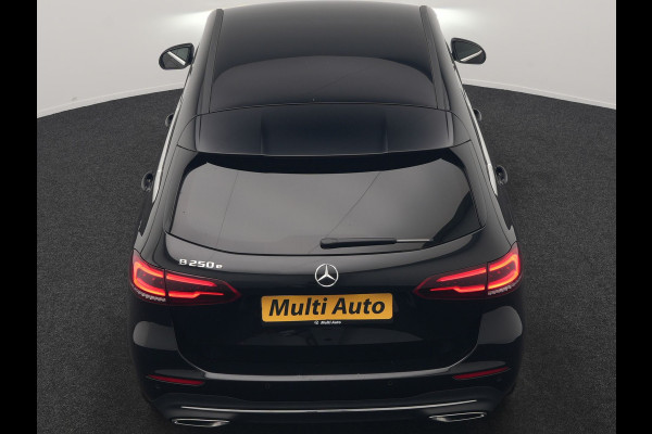 Mercedes-Benz B-Klasse 250 e Premium PHEV 218pk Dealer O.H. | Trekhaak Af Fabriek | Adaptive Cruise | Head Up | Burmester Audio | Camera | Lederen Sportstoelen Memory & Verwarmd | BLIS | Apple Carplay | Widescreen Navi | DAB | Plug In Hybrid |