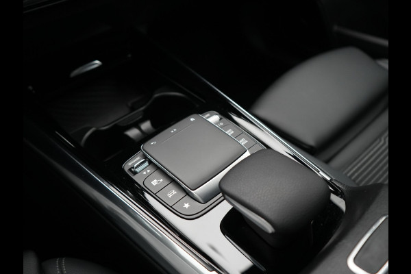 Mercedes-Benz B-Klasse 250 e Premium PHEV 218pk Dealer O.H. | Trekhaak Af Fabriek | Adaptive Cruise | Head Up | Burmester Audio | Camera | Lederen Sportstoelen Memory & Verwarmd | BLIS | Apple Carplay | Widescreen Navi | DAB | Plug In Hybrid |