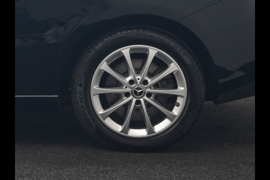 Mercedes-Benz B-Klasse 250 e Premium PHEV 218pk Dealer O.H. | Trekhaak Af Fabriek | Adaptive Cruise | Head Up | Burmester Audio | Camera | Lederen Sportstoelen Memory & Verwarmd | BLIS | Apple Carplay | Widescreen Navi | DAB | Plug In Hybrid |