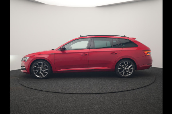 Škoda Superb Combi 1.4 TSI iV Sportline Business PHEV 218pk Dealer O.H. | Trekhaak Af Fabriek | Panodak | Adaptive Cruise | SOH 89,8% | Camera | Canton Audio | Alcantara Sportstoelen Memory & Verwarmd | Stuur Verwarmd | Sfeerverlichting | Keyless | BLIS | Crystal Plug In Hybrid |