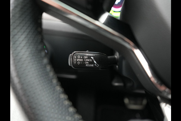 Škoda Superb Combi 1.4 TSI iV Sportline Business PHEV 218pk Dealer O.H. | Trekhaak Af Fabriek | Panodak | Adaptive Cruise | SOH 89,8% | Camera | Canton Audio | Alcantara Sportstoelen Memory & Verwarmd | Stuur Verwarmd | Sfeerverlichting | Keyless | BLIS | Crystal Plug In Hybrid |