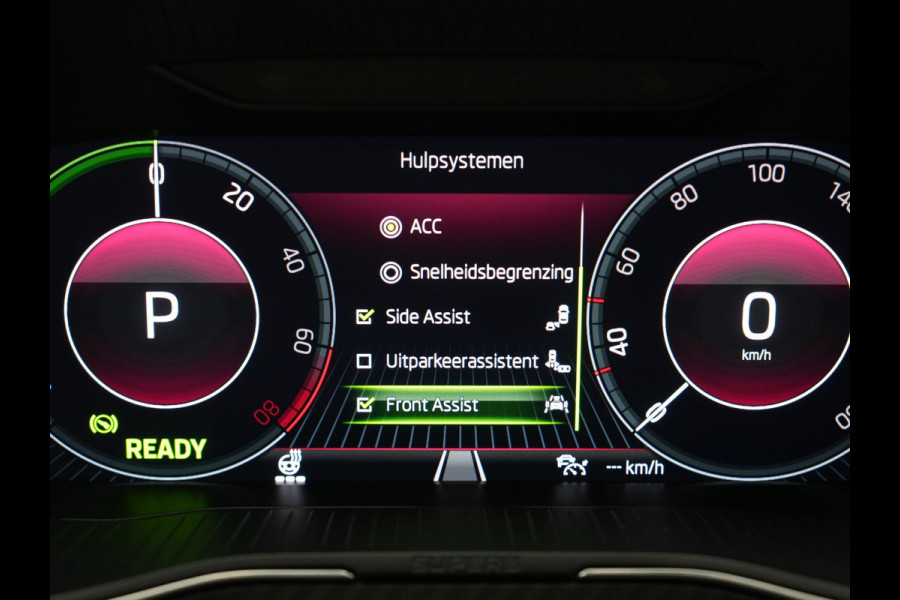 Škoda Superb Combi 1.4 TSI iV Sportline Business PHEV 218pk Dealer O.H. | Trekhaak Af Fabriek | Panodak | Adaptive Cruise | SOH 89,8% | Camera | Canton Audio | Alcantara Sportstoelen Memory & Verwarmd | Stuur Verwarmd | Sfeerverlichting | Keyless | BLIS | Crystal Plug In Hybrid |