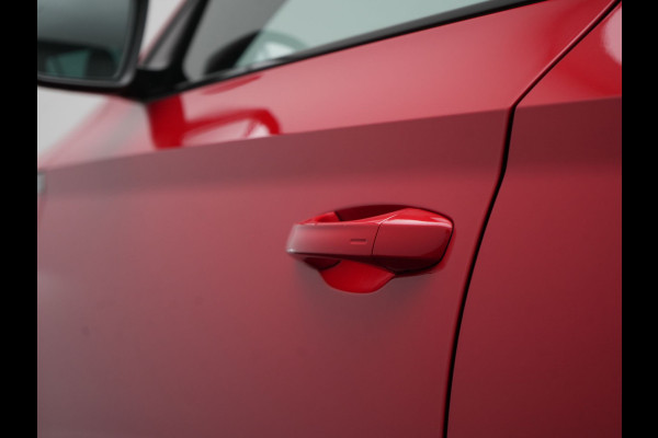 Škoda Superb Combi 1.4 TSI iV Sportline Business PHEV 218pk Dealer O.H. | Trekhaak Af Fabriek | Panodak | Adaptive Cruise | SOH 89,8% | Camera | Canton Audio | Alcantara Sportstoelen Memory & Verwarmd | Stuur Verwarmd | Sfeerverlichting | Keyless | BLIS | Crystal Plug In Hybrid |
