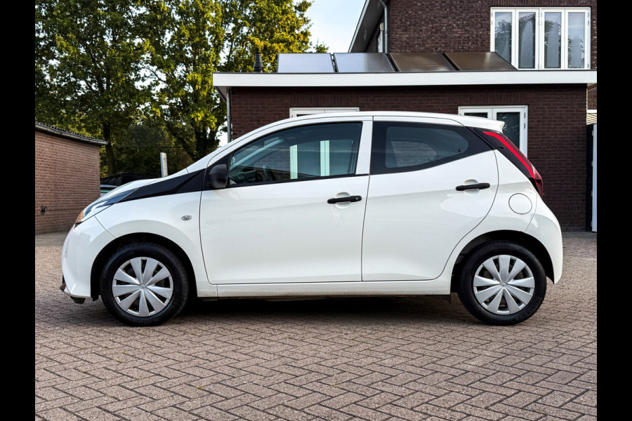 Toyota Aygo 1.0 VVT-i x - Cruise Control, Isofix, Goed onderhouden!