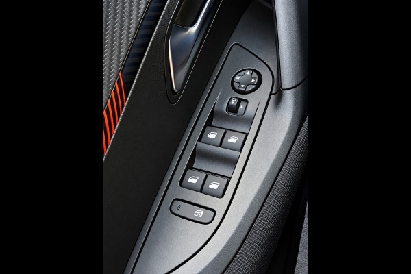 Peugeot 2008 1.2 PureTech Active Pack - AUTOMAAT I Apple CarPlay / Navigatie I Airco I LED I PDC I Sport velgen I
