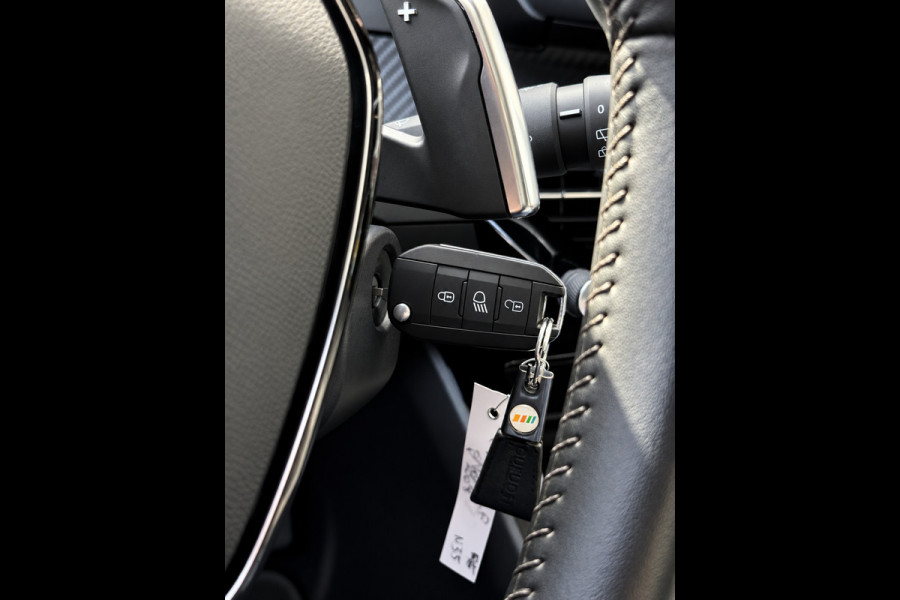 Peugeot 2008 1.2 PureTech Active Pack - AUTOMAAT I Apple CarPlay / Navigatie I Airco I LED I PDC I Sport velgen I