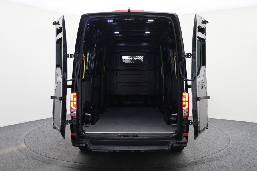 Volkswagen Crafter 35 2.0 TDI DSG 140 PK L2H2 2x schuifdeur, LED, 3-Zits, ACC, Camera, Apple Carplay, Sidesteps, DAB, PDC, 18''