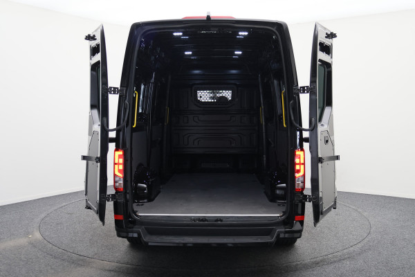 Volkswagen Crafter 35 2.0 TDI DSG 140 PK L2H2 2x schuifdeur, LED, 3-Zits, ACC, Camera, Apple Carplay, Sidesteps, DAB, PDC, 18''