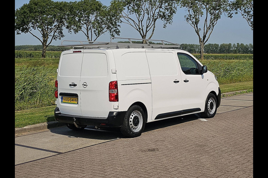 Opel Vivaro 1.5 CDTI L2H1 Edition Cruise control, Airco, Pdc, Carplay, Navi, Camera, Trekhaak, NAP, 3-Zits, Wp-Inrichting, Onderhoudshistorie, 1e Eigenaar!