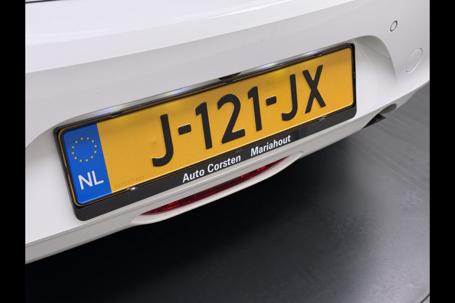 Opel Corsa 1.2T 101PK Camera PDC-a+v Navi Apple Carplay Android EleganceStoel+Stuurverwarming Regen-Lichtsensor Keyless entry/start Privacy Glas Lmv Led Bluetooth Lane Assist Isofix 1e Eigenaar Dealeronderhouden Origineel Nederlandse Auto
