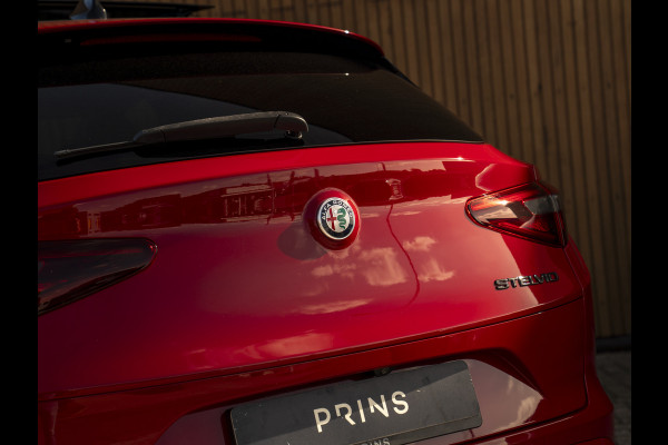 Alfa Romeo Stelvio 2.0T 280pk AWD Veloce | Pano-dak | CarPlay | Adapt. cruise | Lederen dash.