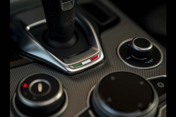 Alfa Romeo Stelvio 2.0T 280pk AWD Veloce | Pano-dak | CarPlay | Adapt. cruise | Lederen dash.