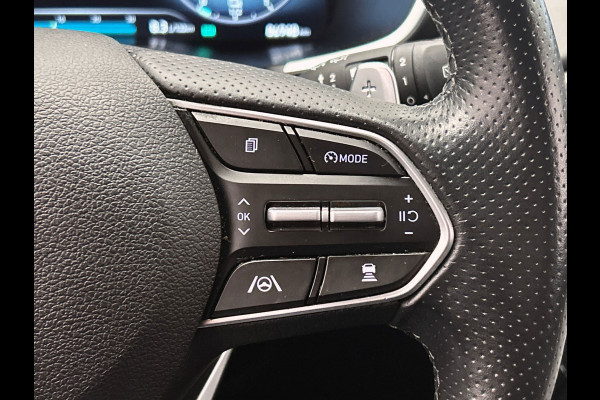 Hyundai Santa Fe 1.6 T-GDI PHEV Premium Plus Sky 7 Persoons | 1e Eigenaar | Adapt. Cruise | Panoramadak | 360 Camera | Memory |