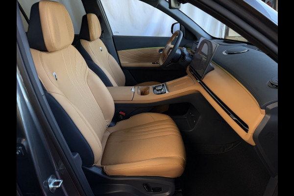 GEELY Starray EM-i MAX+ PHEV LONG RANGE 09/2026 BRUIN LEER | 29,8 kWh ACCU | 136 KM WLTP | PANORAMADAK | STOELVERWARMING/KOELING | LEER | MET MASSA Geely Wijchen