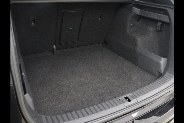 Škoda Enyaq iV 80 Sportline | SOH 93,3% | Leder/alcantara | Stuur/stoel verwarming | Cruise control | Carplay | Camera | Park assist | Sfeerverlichting | Full LED