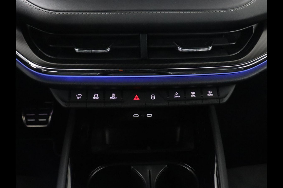 Škoda Enyaq iV 80 Sportline | SOH 93,3% | Leder/alcantara | Stuur/stoel verwarming | Cruise control | Carplay | Camera | Park assist | Sfeerverlichting | Full LED