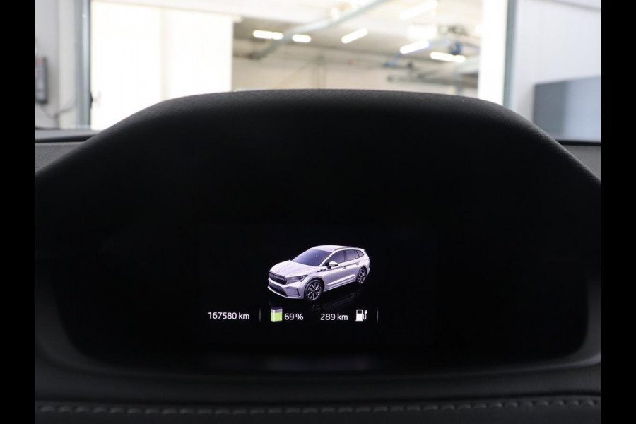 Škoda Enyaq iV 80 Sportline | SOH 93,3% | Leder/alcantara | Stuur/stoel verwarming | Cruise control | Carplay | Camera | Park assist | Sfeerverlichting | Full LED