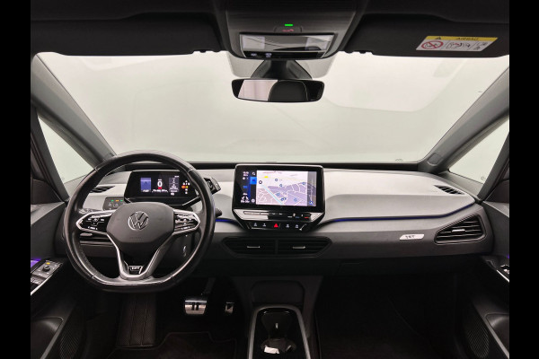 Volkswagen ID.3 First Plus 58 kWh | Origineel NL | Adapt. Cruise | Camera | Trekhaak | Carplay | Stoel/Stuur Verwarming |